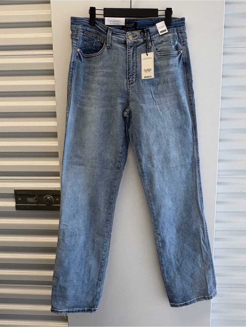 Light Wash High-Rise Straight Jeans - Women